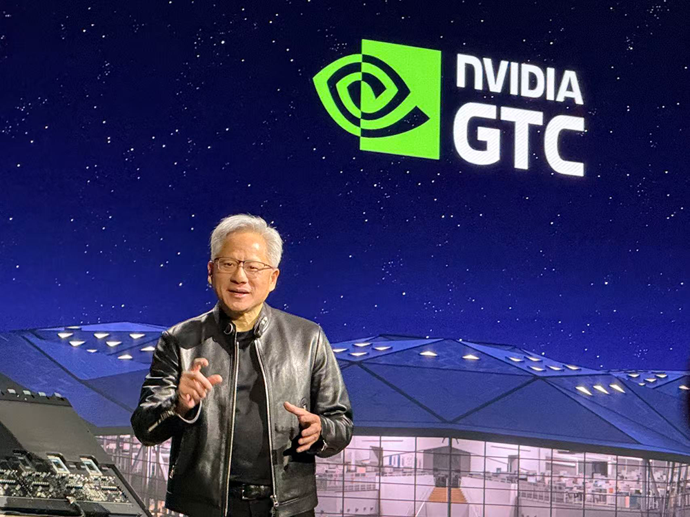 黄仁勋105分钟对话实录：万亿美元这么赚